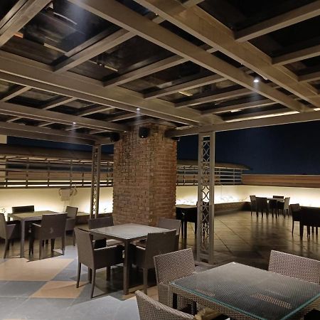 Clarks Inn Express, Ντεχραντούν Εξωτερικό φωτογραφία